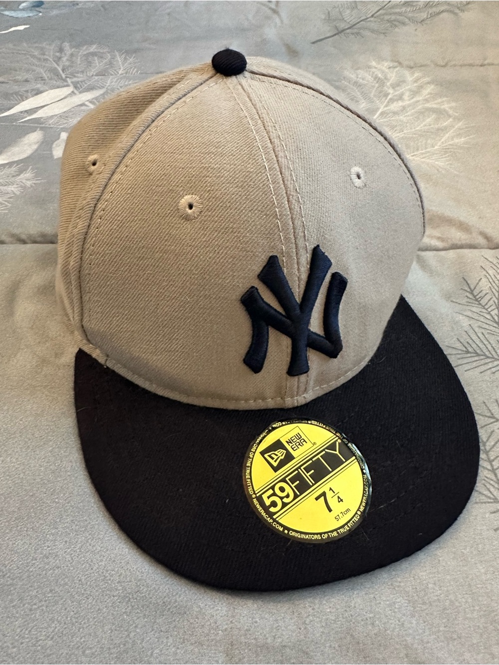 NWT New Era NY Yankees Two-Tone 59FIFTY Fitted Cap - Gray & Black 7 1/4